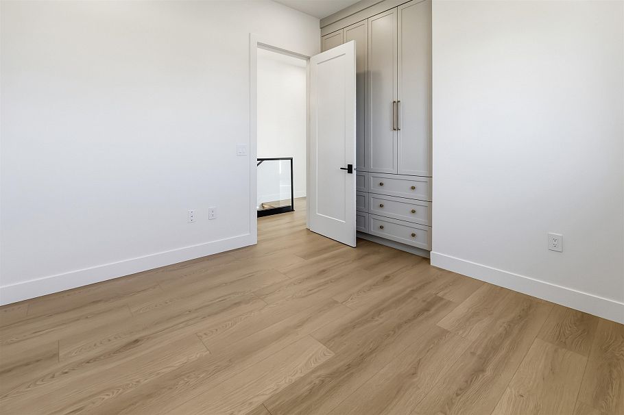 3290 E 48th Avenue Vancouver, BC - 21
