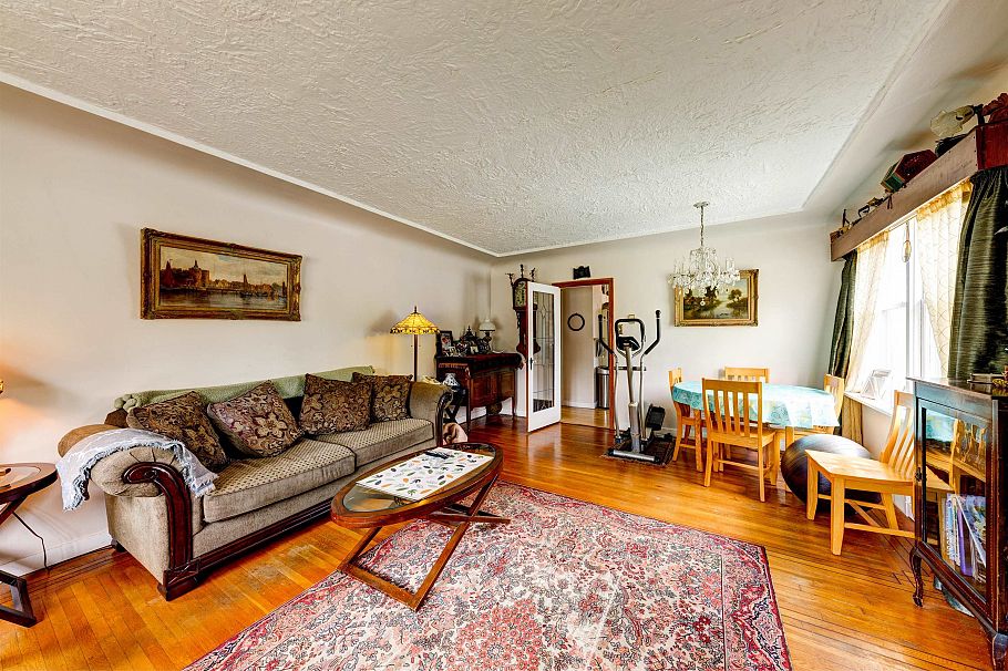 2057 Mahon Avenue North Vancouver, BC - 7