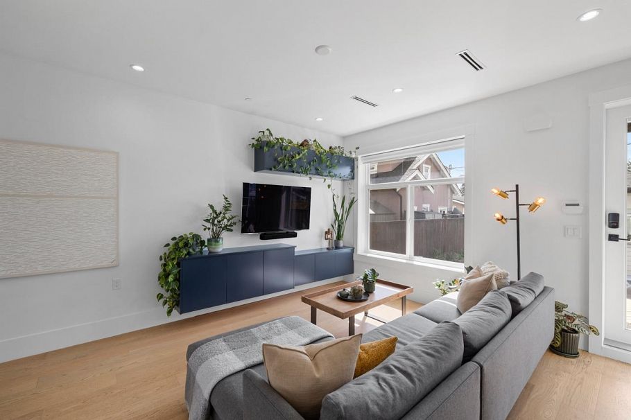 5867 Battison Street Vancouver, BC - 5
