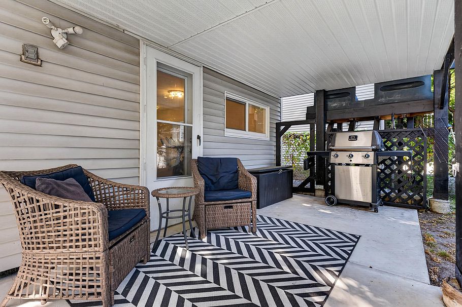 2218 E 11th Avenue Vancouver, BC - 36