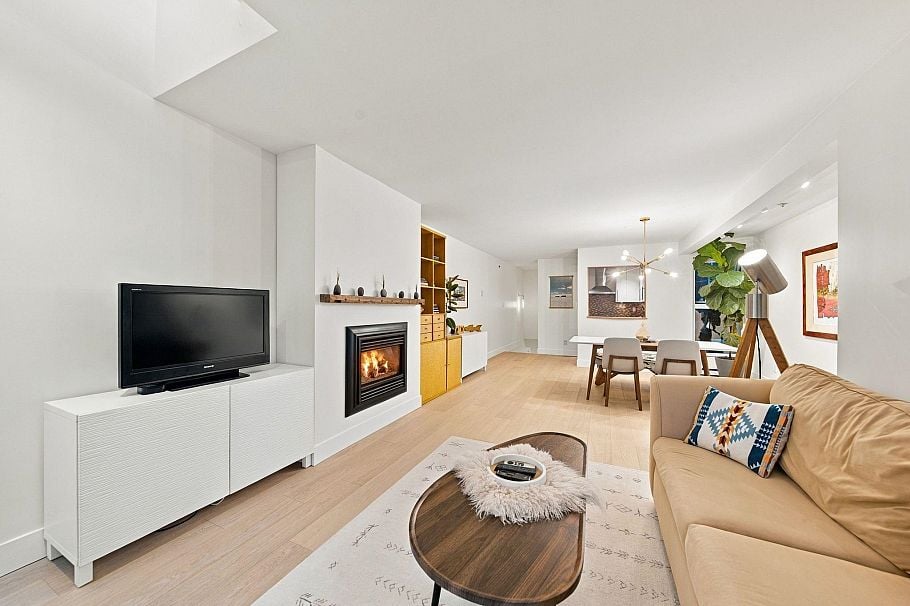2240 York Avenue Vancouver, BC - 3