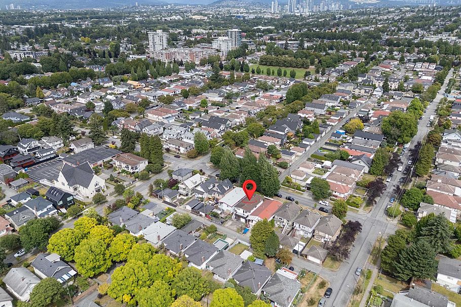 4355 Inverness Street Vancouver, BC - 38