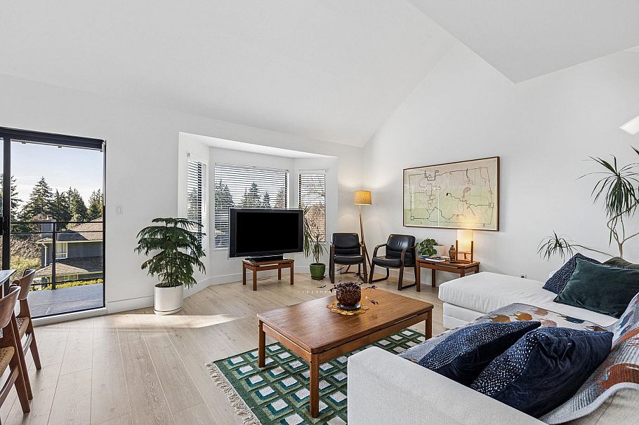 5709 Owl Court North Vancouver, BC - 8