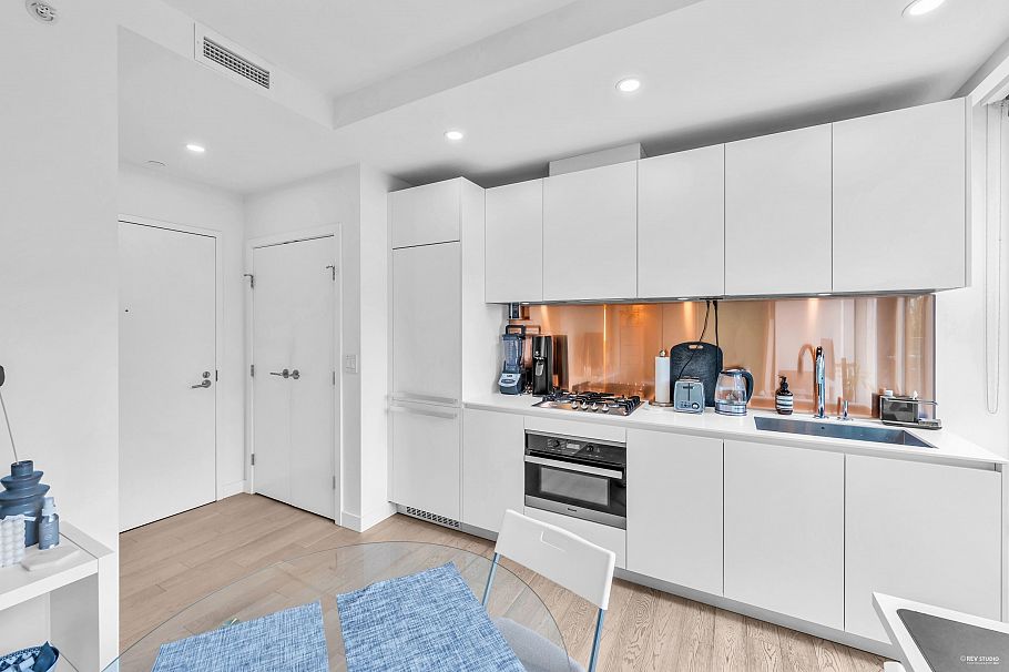 303 1480 Howe Street Vancouver, BC - 20