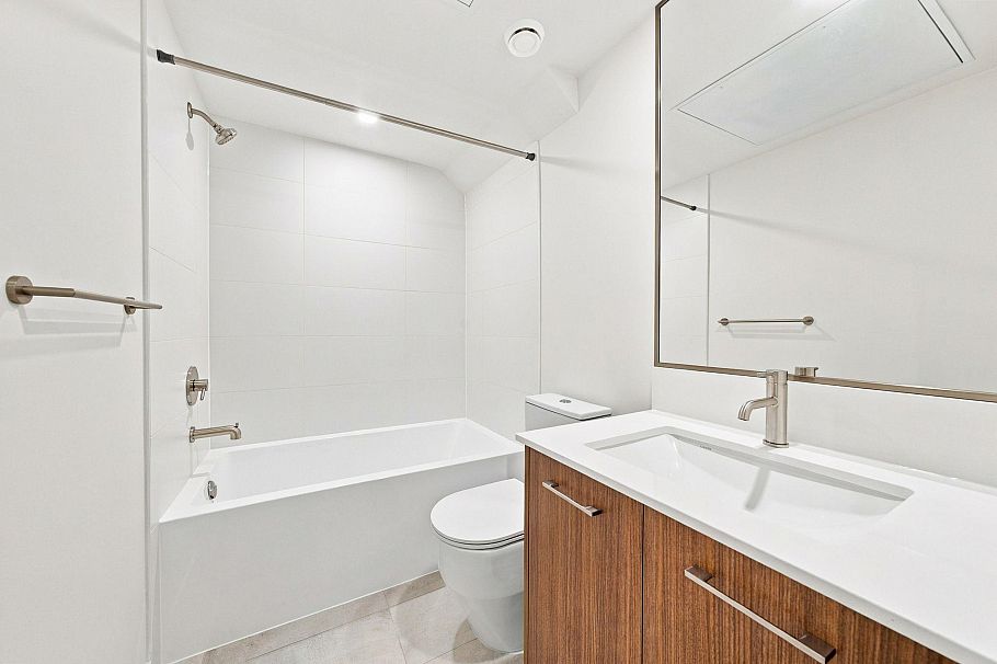 102 956 Lytton Street North Vancouver, BC - 22