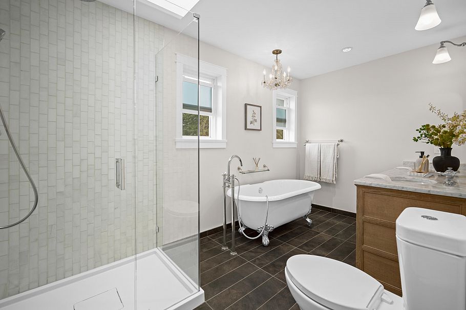 3183 Adanac Street Vancouver, BC - 30