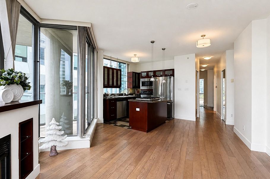 701 1228 W Hastings Street Vancouver, BC - 5