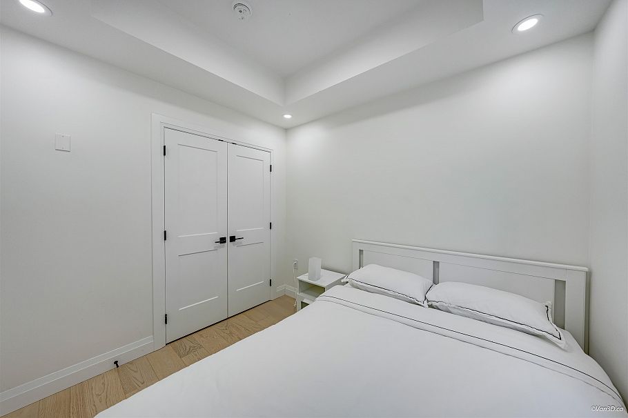 1 683 W 19th Avenue Vancouver, BC - 23