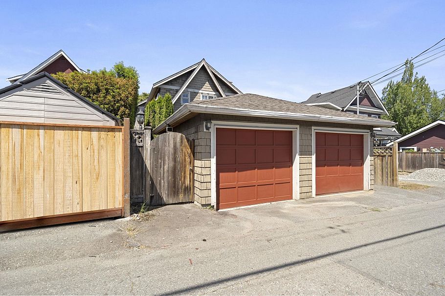 1252 E 11th Avenue Vancouver, BC - 27