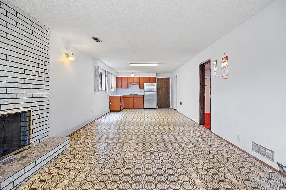 4355 Inverness Street Vancouver, BC - 20