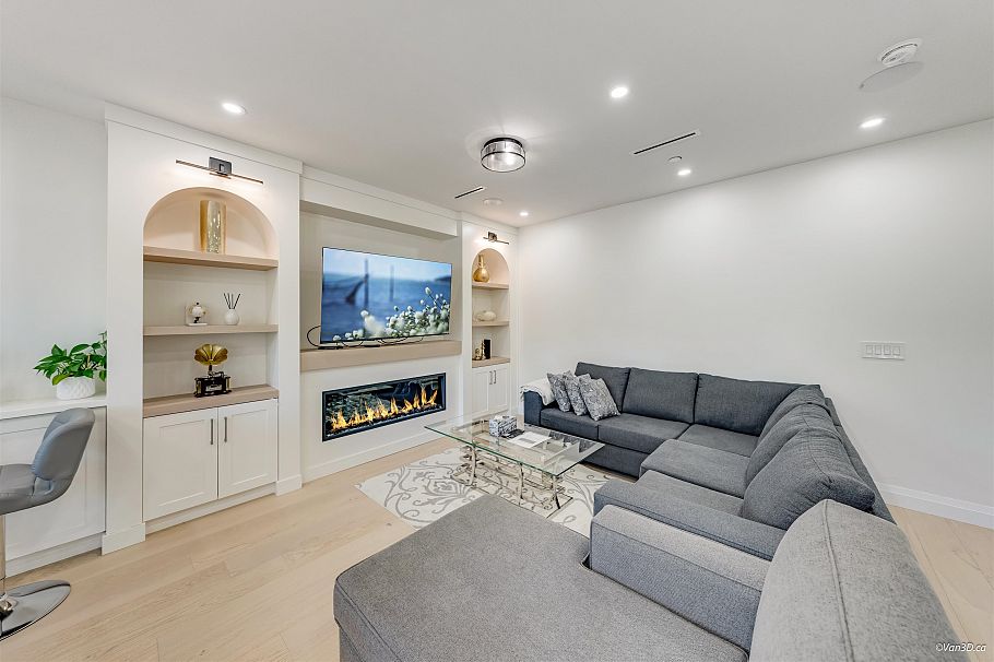 2 683 W 19th Avenue Vancouver, BC - 7