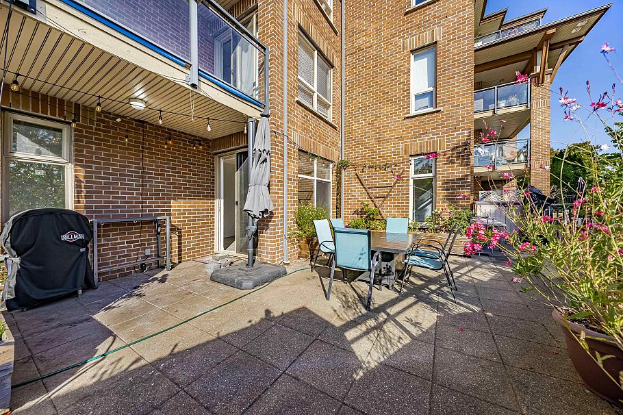 107 1633 Mackay Avenue North Vancouver, BC - 28