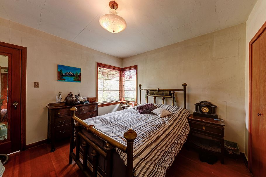 2057 Mahon Avenue North Vancouver, BC - 9