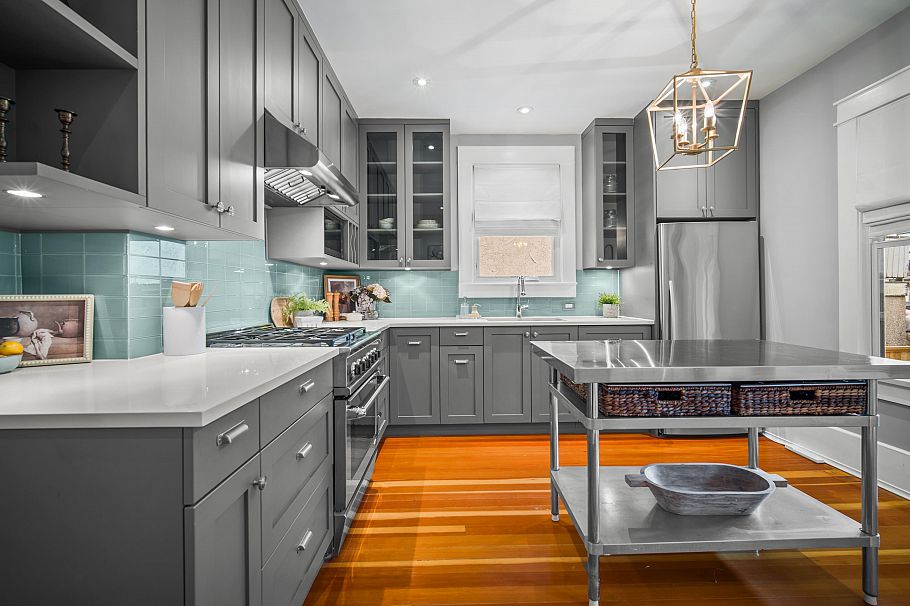 3183 Adanac Street Vancouver, BC - 18
