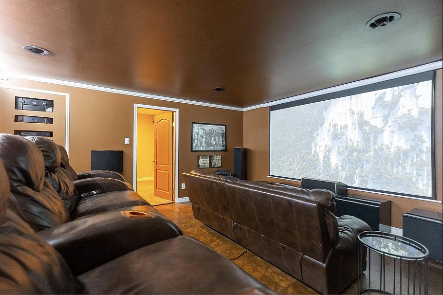 318 Roche Point Drive North Vancouver, BC - 32