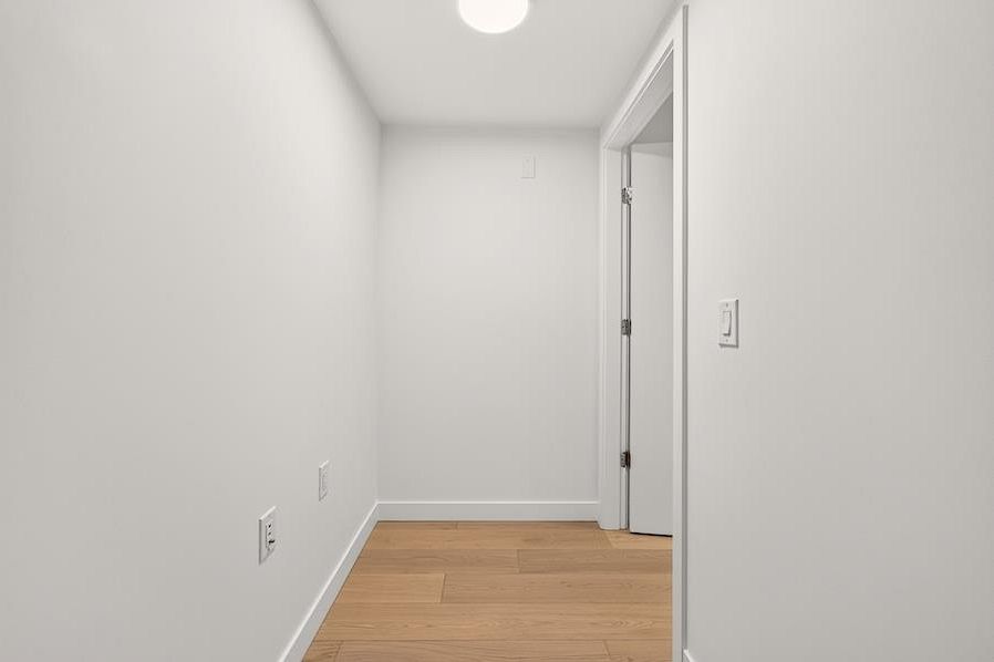 1528 W 6th Avenue Vancouver, BC - 36