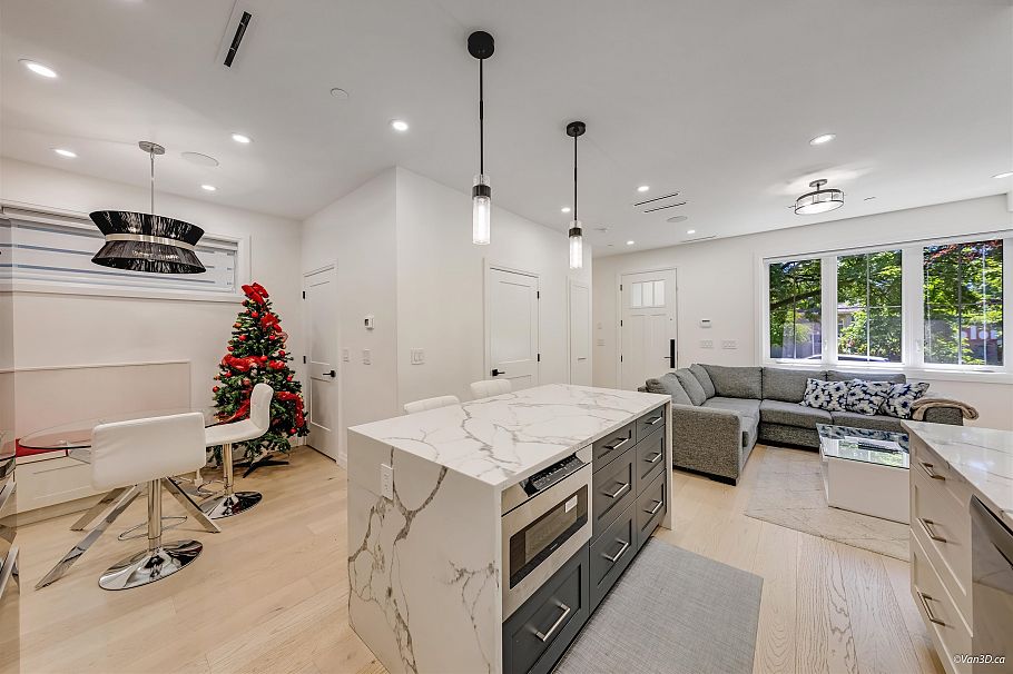 1 683 W 19th Avenue Vancouver, BC - 16