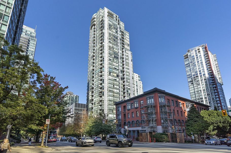 607 1239 W Georgia Street Vancouver, BC - 1