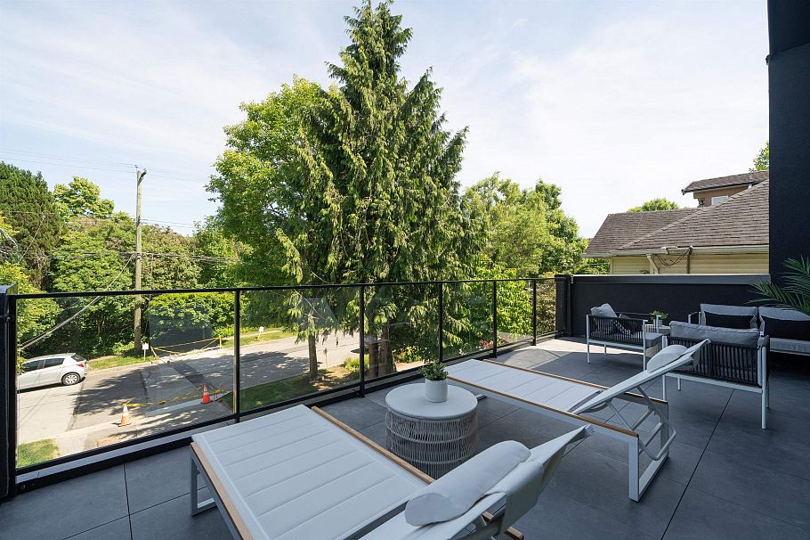 1 4161 Windsor Street Vancouver, BC - 21