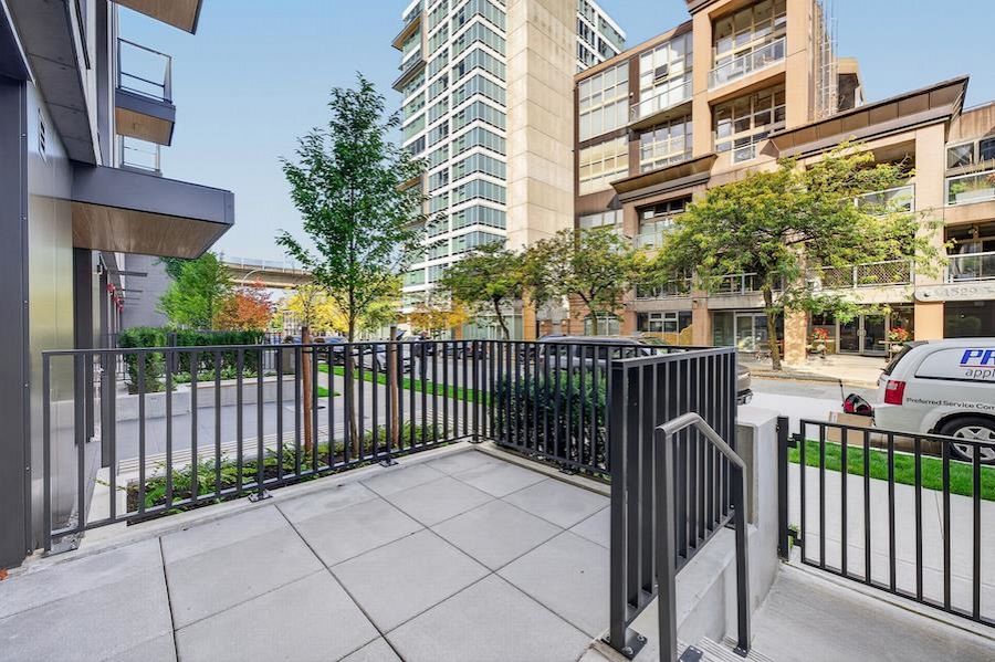 1528 W 6th Avenue Vancouver, BC - 5