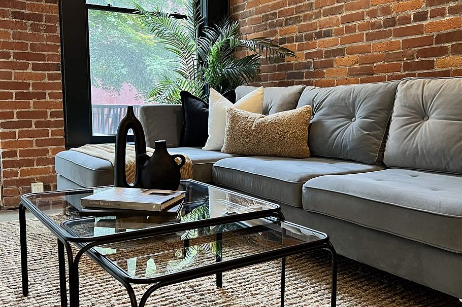 306 53 W Hastings Street Vancouver, BC - 4