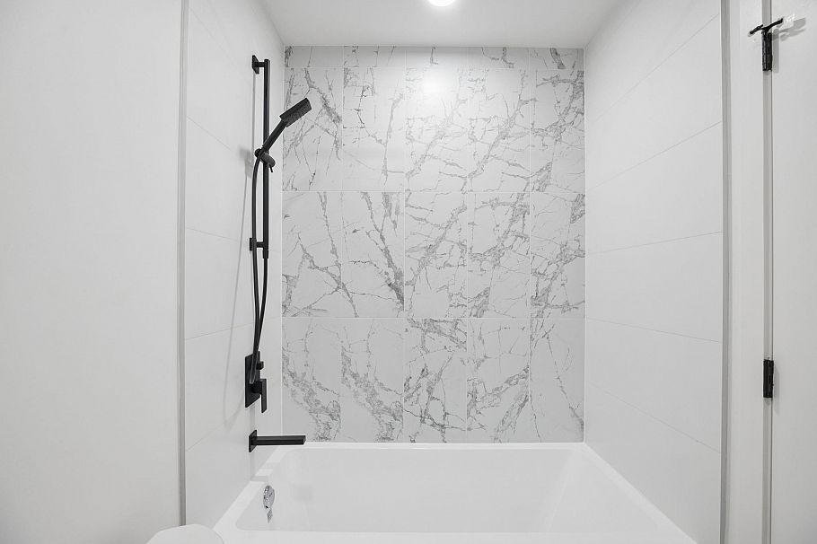 204 333 St. Davids Avenue North Vancouver, BC - 29