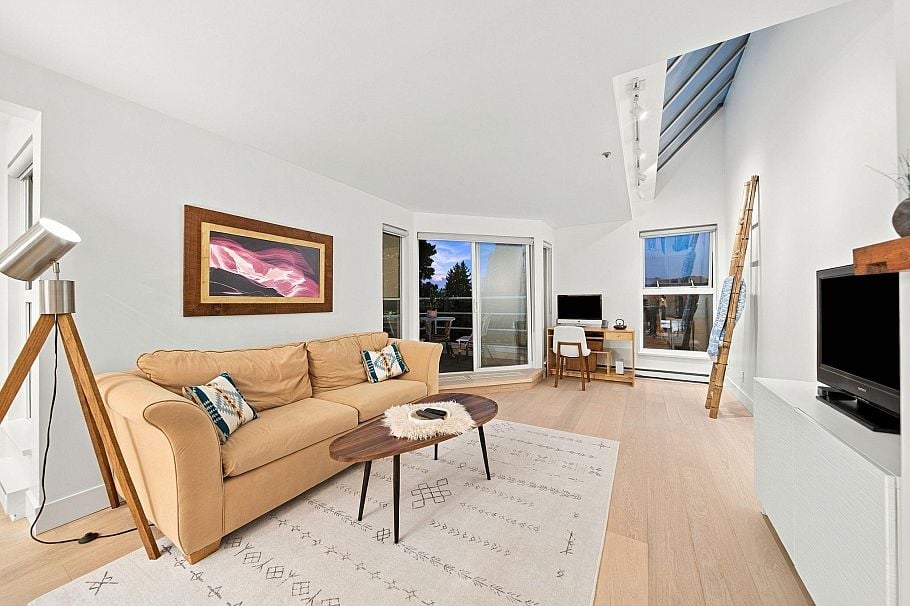 2240 York Avenue Vancouver, BC - 5