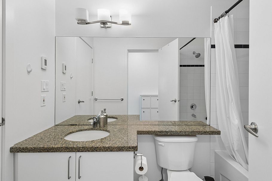 307 2680 Arbutus Street Vancouver, BC - 22