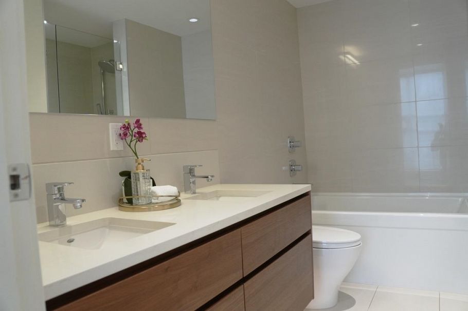 203 2095 W 44th Avenue Vancouver, BC - 16
