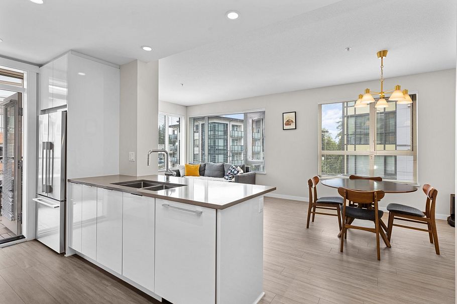 212 2663 Library Lane North Vancouver, BC - 4