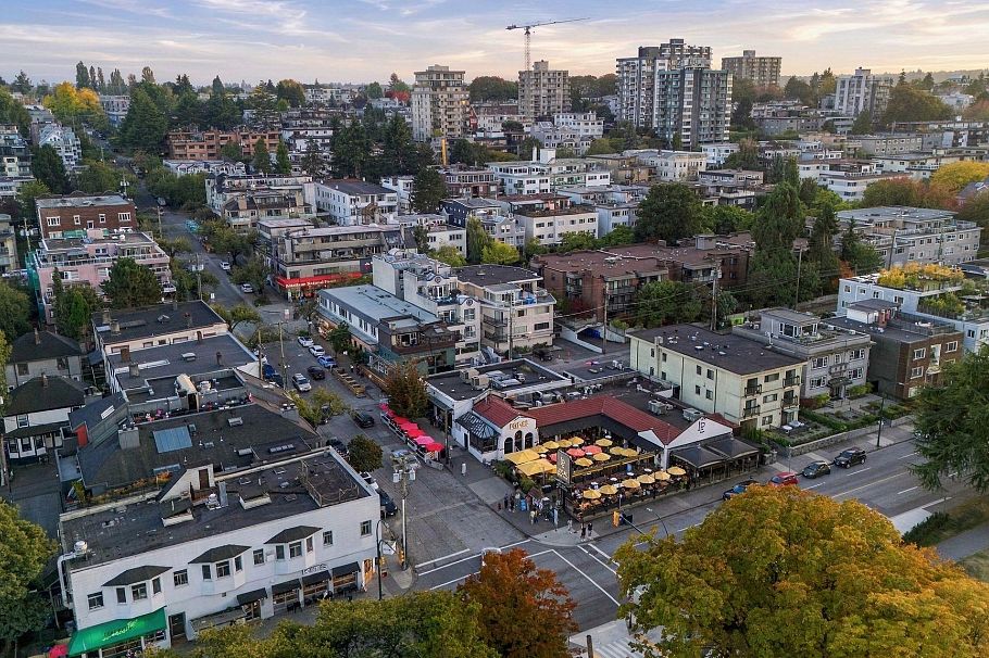 2240 York Avenue Vancouver, BC - 35