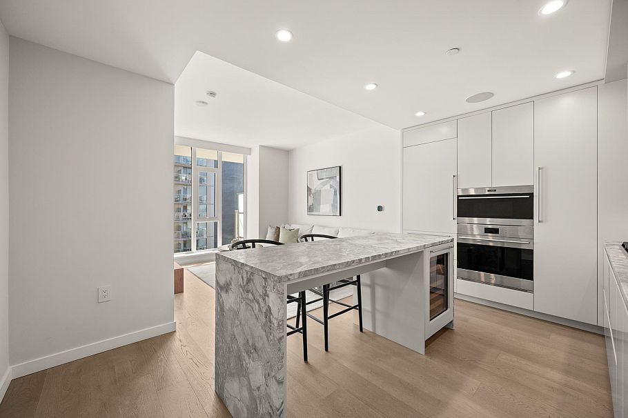 602 7418 Paulson Street Vancouver, BC - 6