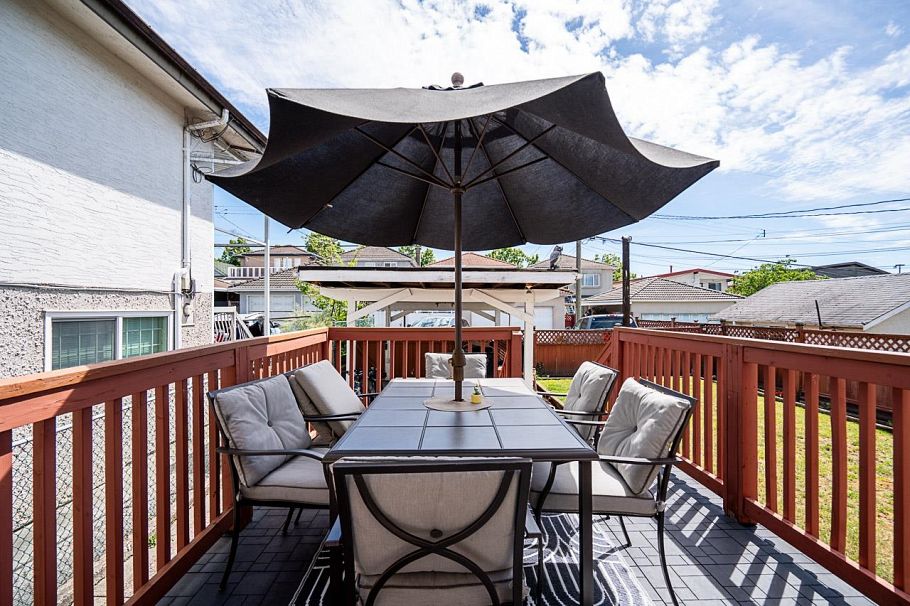 2964 E 4th Avenue Vancouver, BC - 12