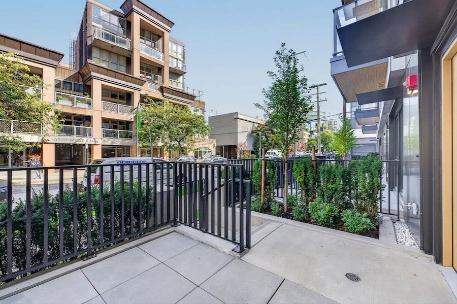 1528 W 6th Avenue Vancouver, BC - 4