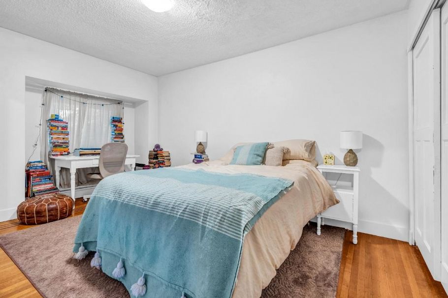 2575 W 3rd Avenue Vancouver, BC - 22