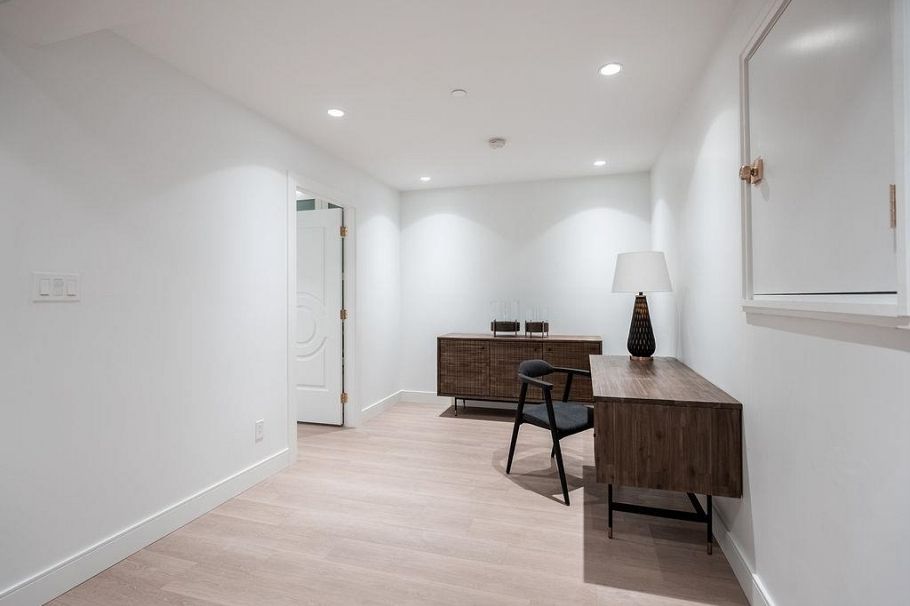 1022 Odlum Drive Vancouver, BC - 34
