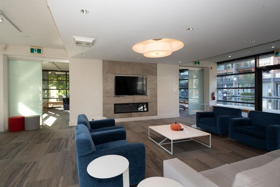 501 3602 Aldercrest Drive North Vancouver, BC - 37