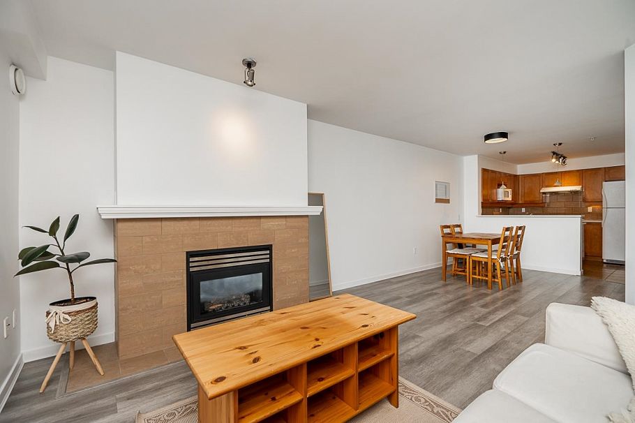 306 3580 W 41st Avenue Vancouver, BC - 2