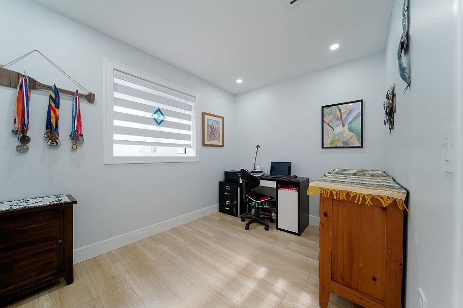 960 Renfrew Street Vancouver, BC - 16