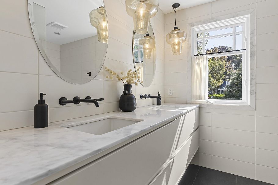 4070 W 13th Avenue Vancouver, BC - 20