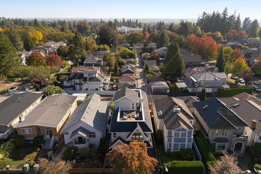 2 2344 W 45th Avenue Vancouver, BC - 28