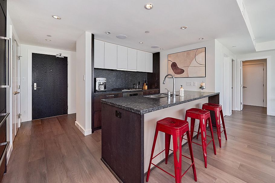 2602 1372 Seymour Street Vancouver, BC - 4