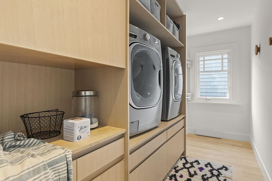 4070 W 13th Avenue Vancouver, BC - 28