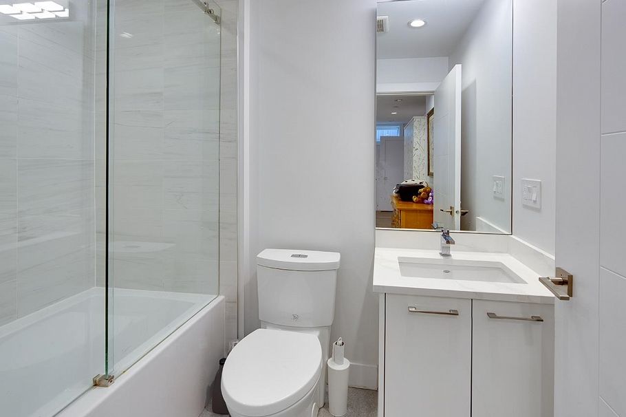 3191 E 21st Avenue Vancouver, BC - 30