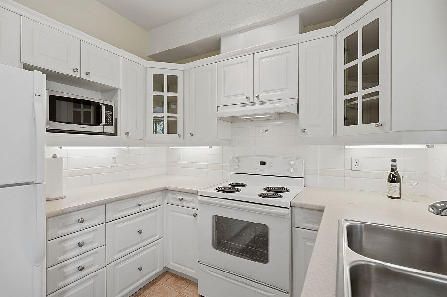 316 360 E 36th Avenue Vancouver, BC - 14