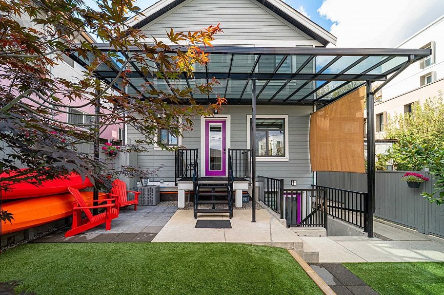 960 Renfrew Street Vancouver, BC - 1
