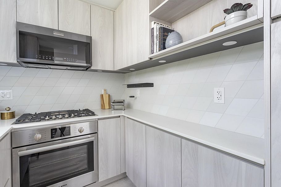 3249 Clive Avenue Vancouver, BC - 5