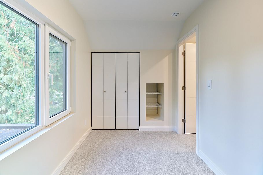 3732 W 1st Avenue Vancouver, BC - 23