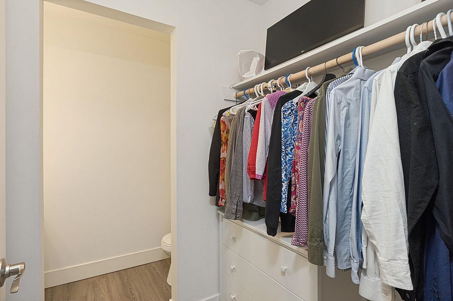 303 236 W 2nd Street North Vancouver, BC - 20