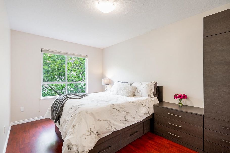 30 4311 Sophia Street Vancouver, BC - 17